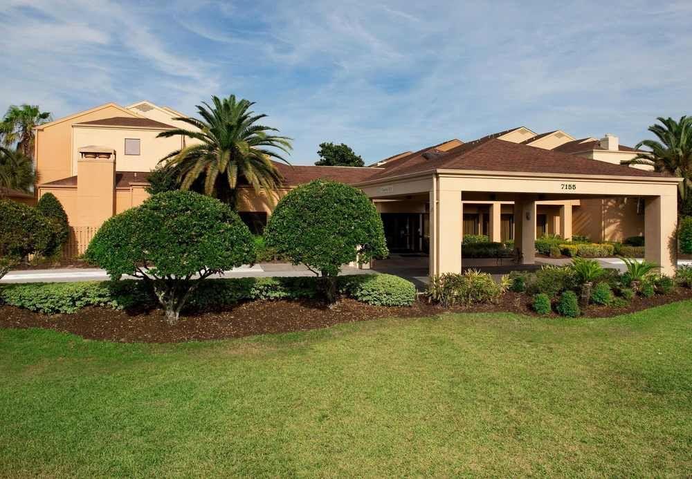 Courtyard By Marriott Orlando Airport Hotel Exterior foto