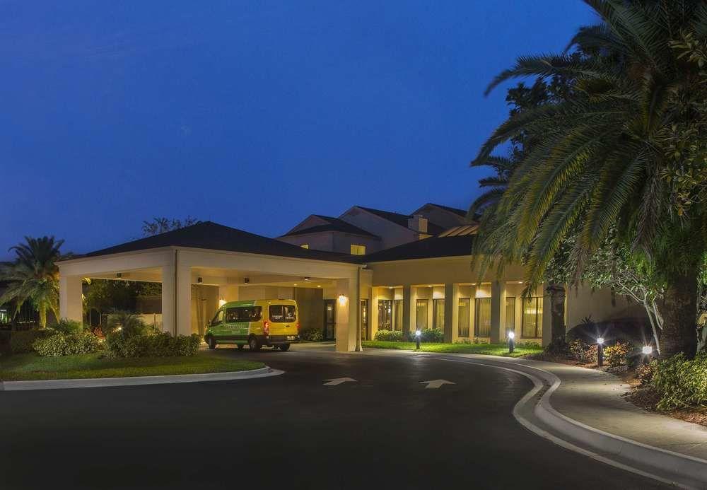 Courtyard By Marriott Orlando Airport Hotel Exterior foto