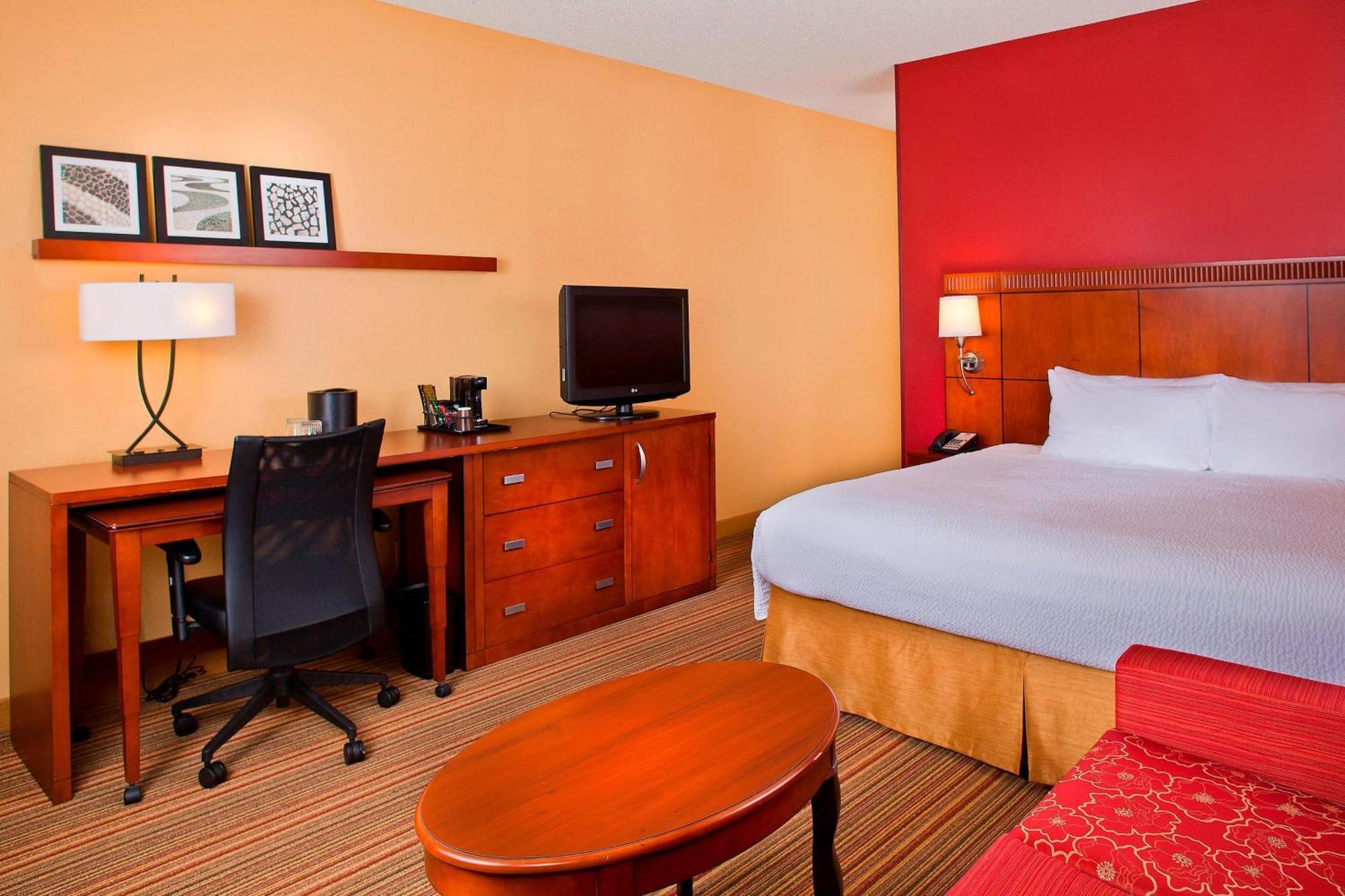 Courtyard By Marriott Orlando Airport Hotel Exterior foto