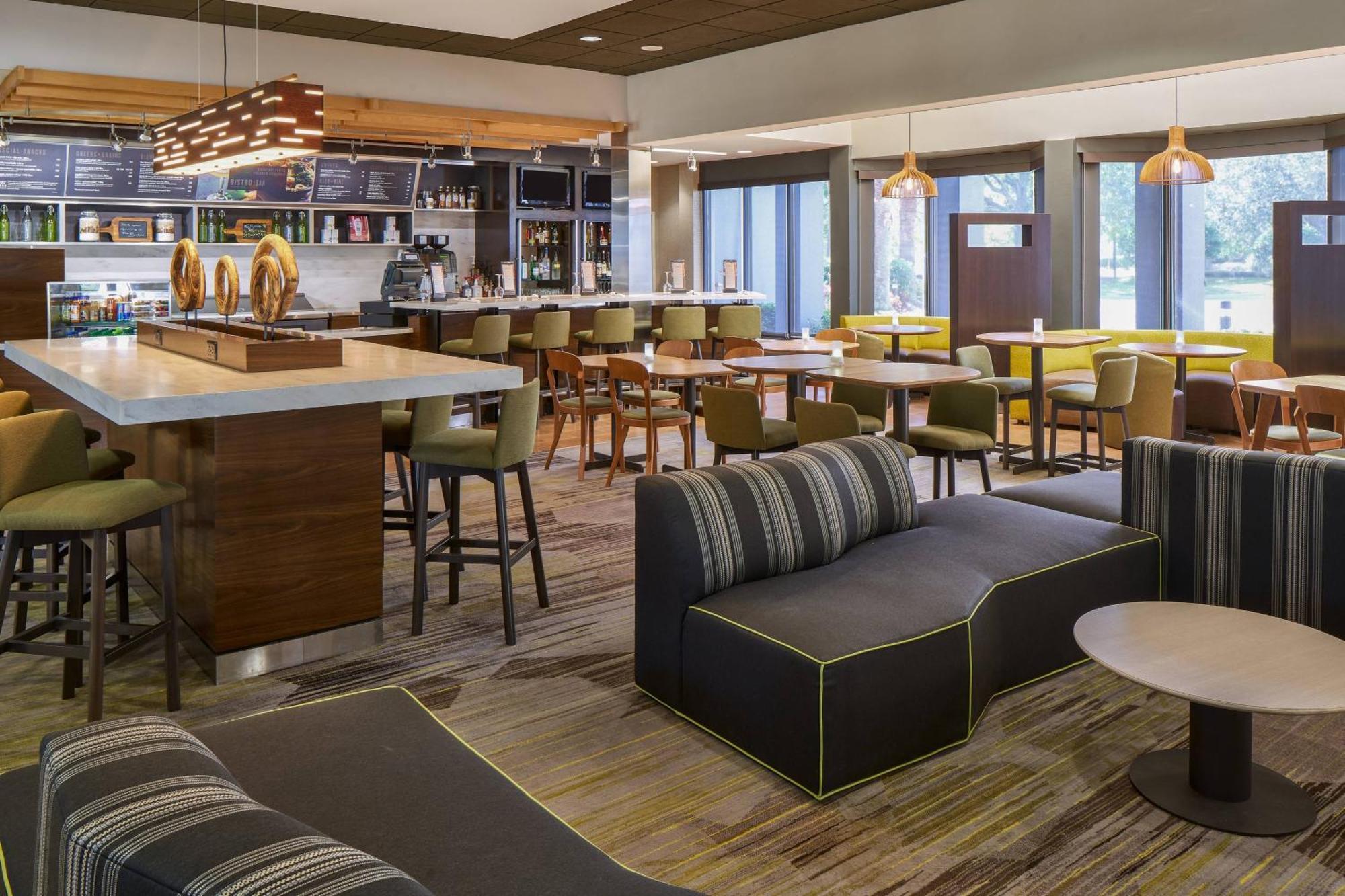 Courtyard By Marriott Orlando Airport Hotel Exterior foto