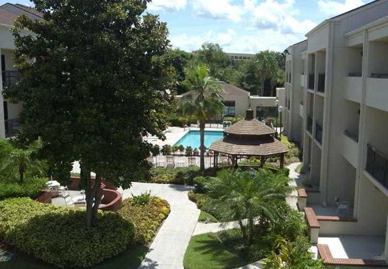 Courtyard By Marriott Orlando Airport Hotel Exterior foto